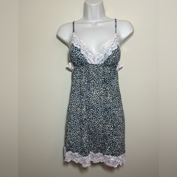 Victorias Secret Medium Leopard Slip Dress Chemise Nightie Pink Lace Cheetah - Picture 1 of 7